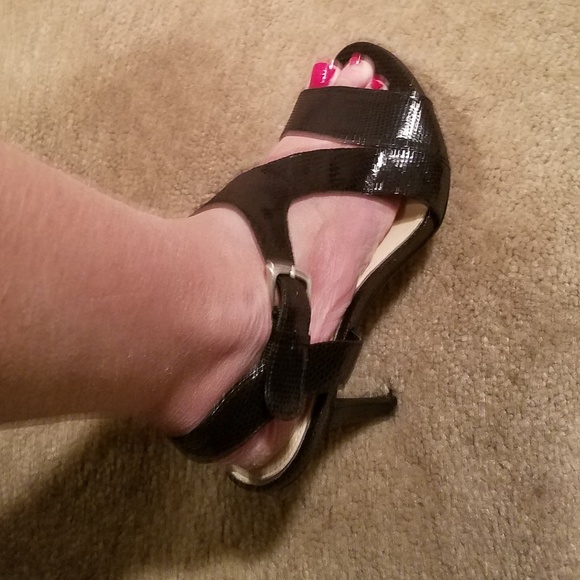 💚 Kelly & Katie DSW Heels - Picture 1 of 5